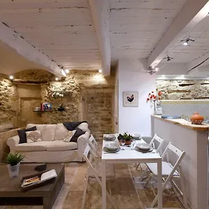 Le Petit Tresor Du Luberon Ménerbes